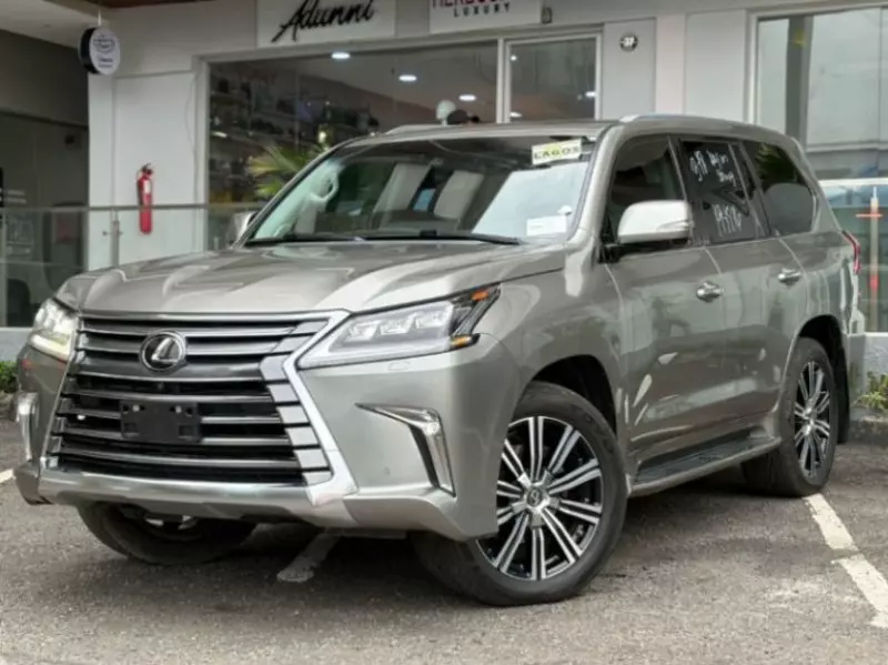 Lexus LX 570 - 2016