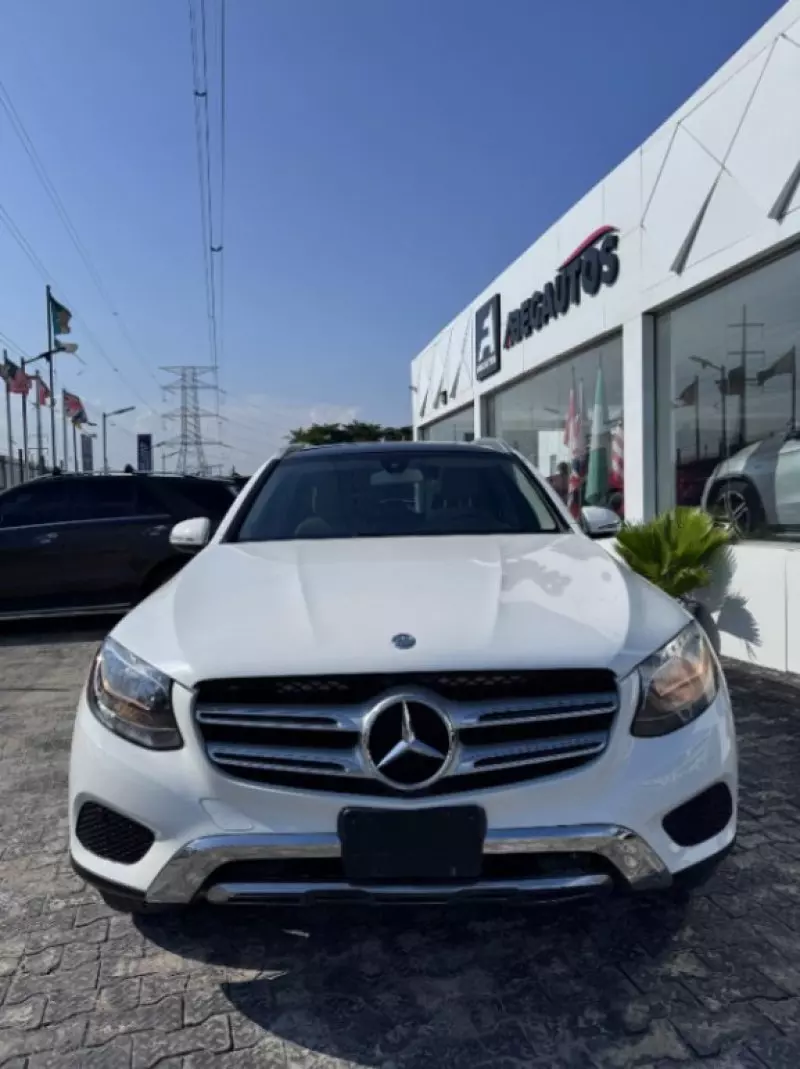 Mercedes-Benz GLC 300   - 2016