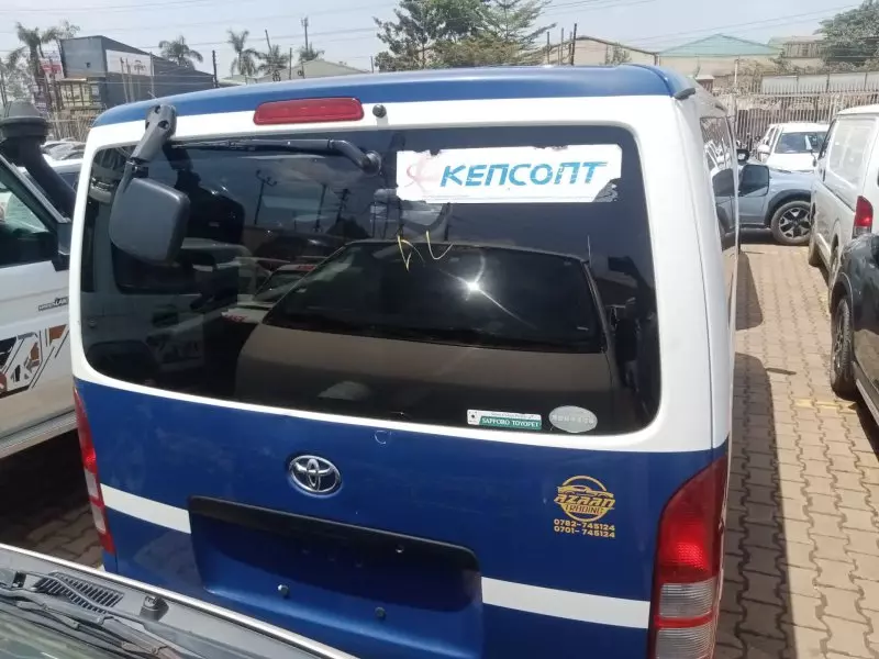 Toyota Hiace   - 2014