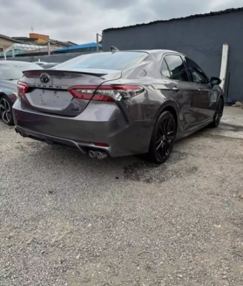 TOYOTA Camry - 2022