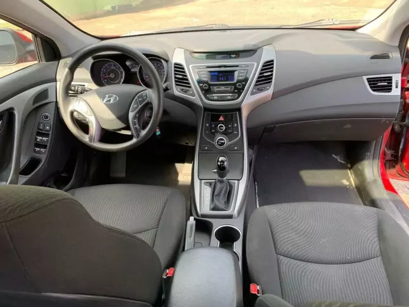 Hyundai Elantra   - 2015