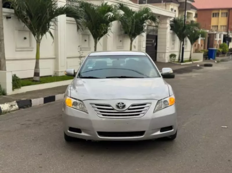 Toyota Camry   - 2008