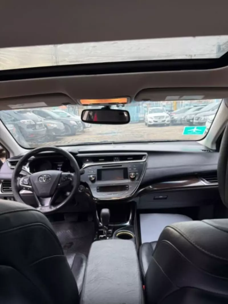 Toyota Avalon   - 2014