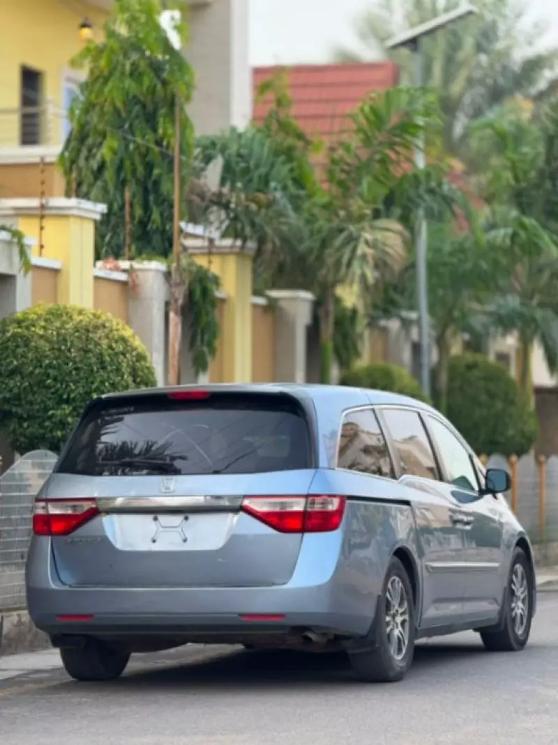 Honda Odyssey   - 2012