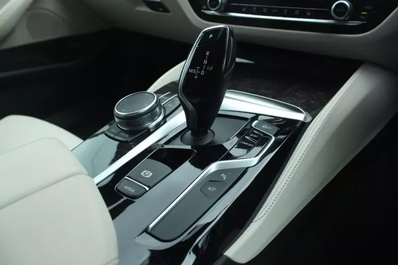 BMW 530i   - 2018