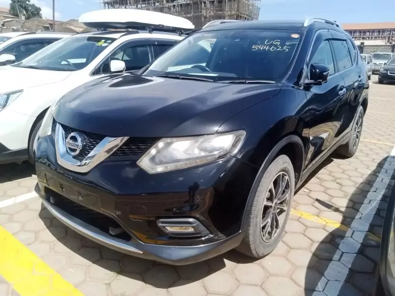 Nissan X-Trail   - 2016