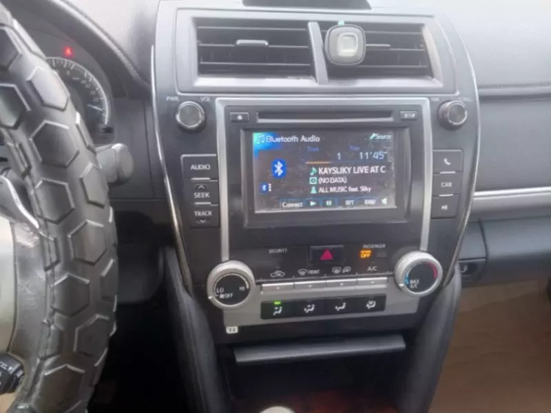 Toyota Camry   - 2013