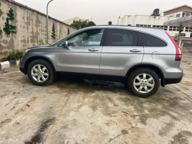 Honda CR-V   - 2010