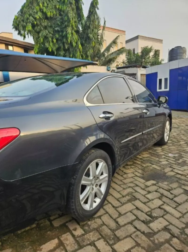 Lexus ES 350   - 2009