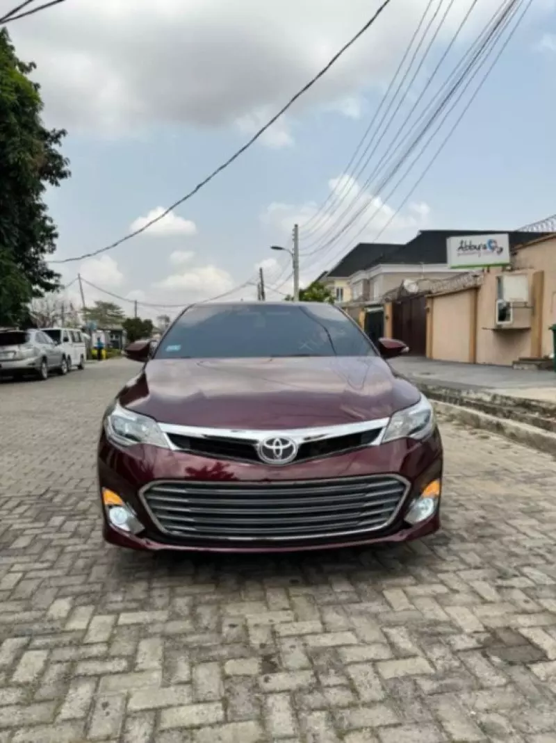 Toyota Avalon   - 2015