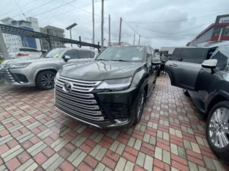 Lexus LX 600 - 2022