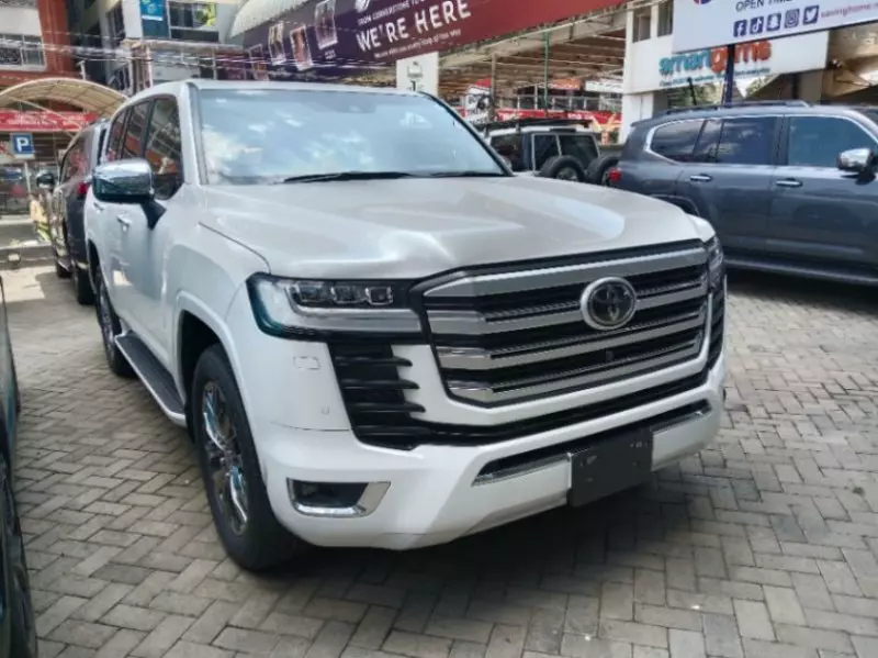 Toyota Landcruiser 300   - 2021