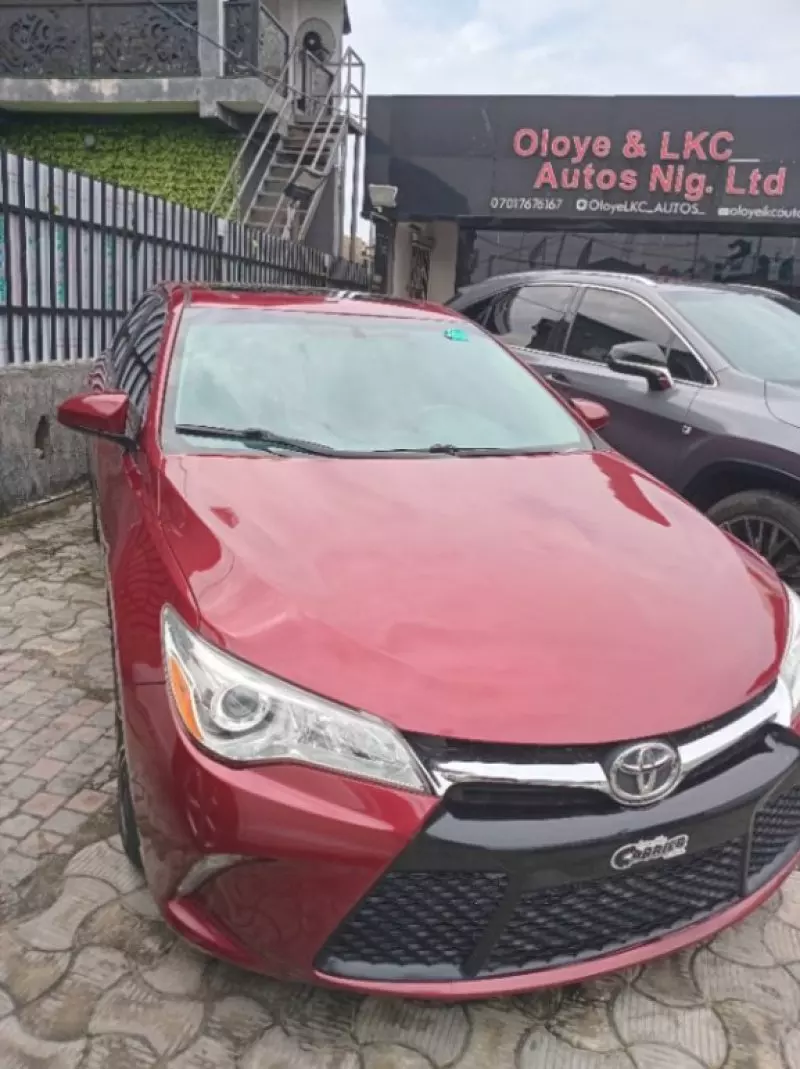 Toyota Camry   - 2015