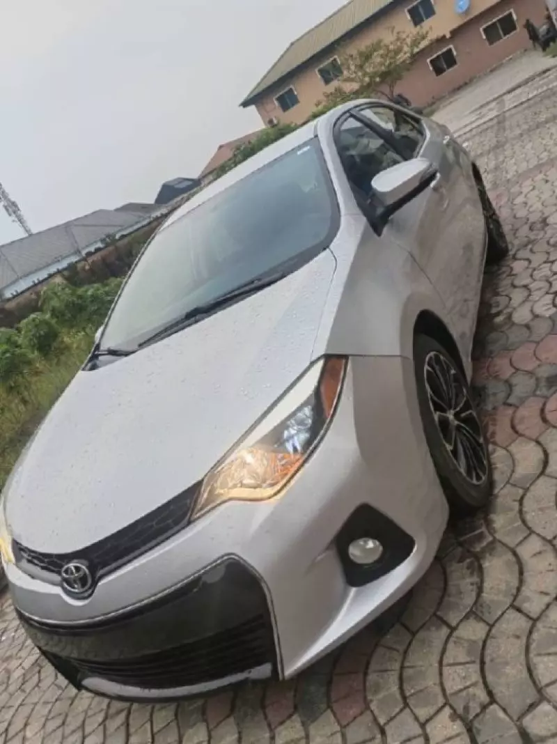 TOYOTA Corolla - 2014