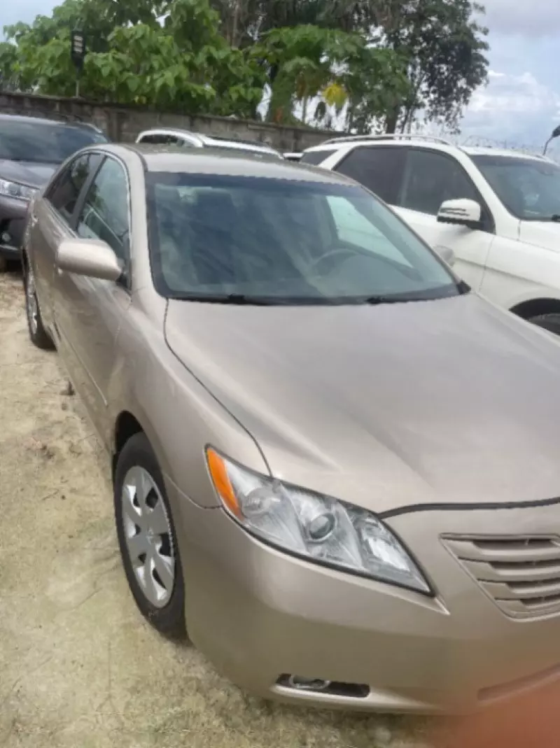 TOYOTA Camry   - 2009