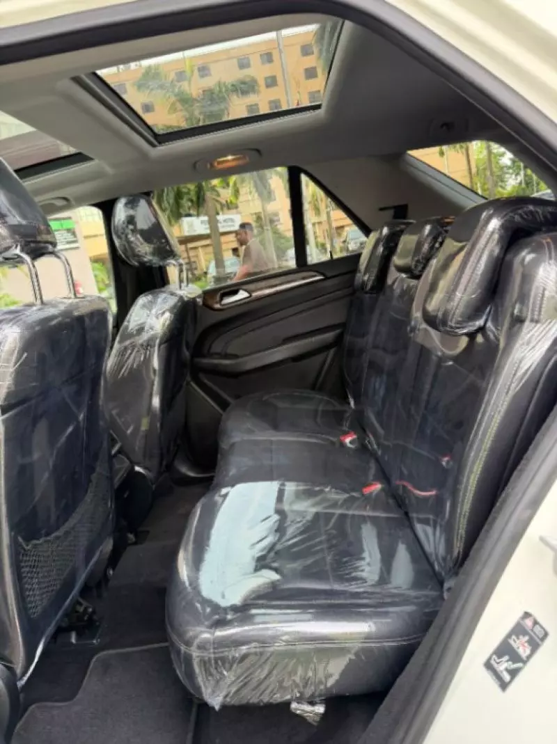 Mercedes-Benz ML 350   - 2012