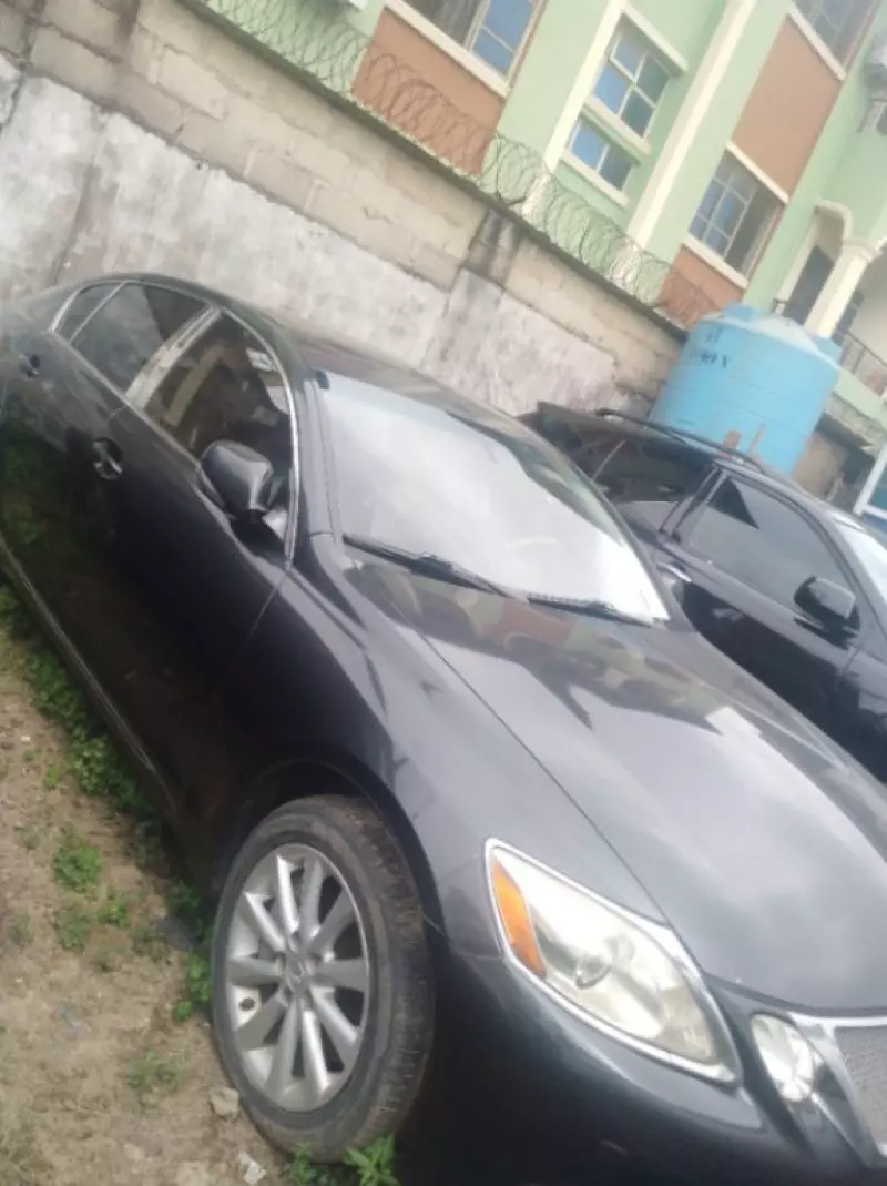 Lexus GS   - 2010