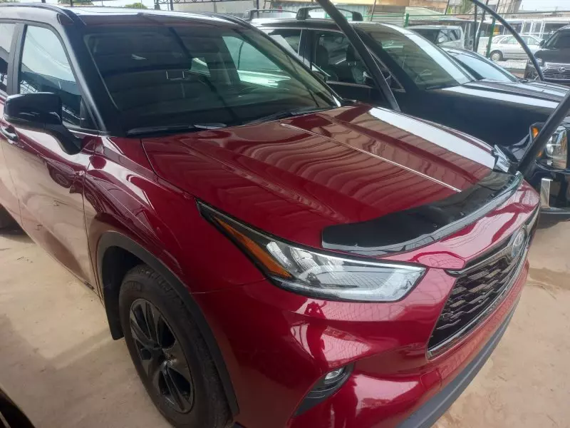 Toyota Highlander   - 2024