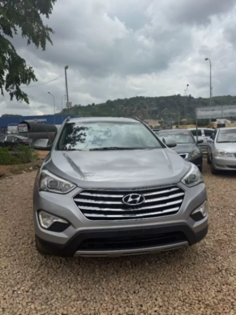 Hyundai Santa Fe   - 2014