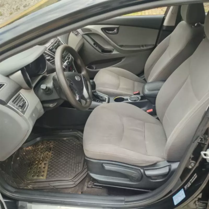 Hyundai Elantra - 2014