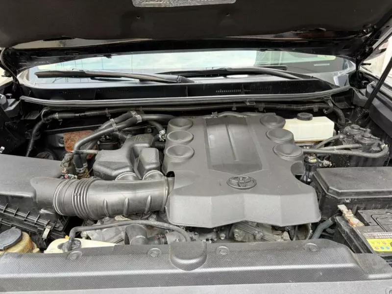TOYOTA LANDCRUISER VXR - 2010