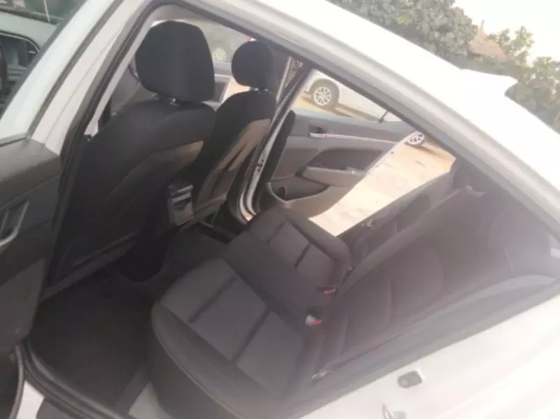 Hyundai Elantra   - 2018