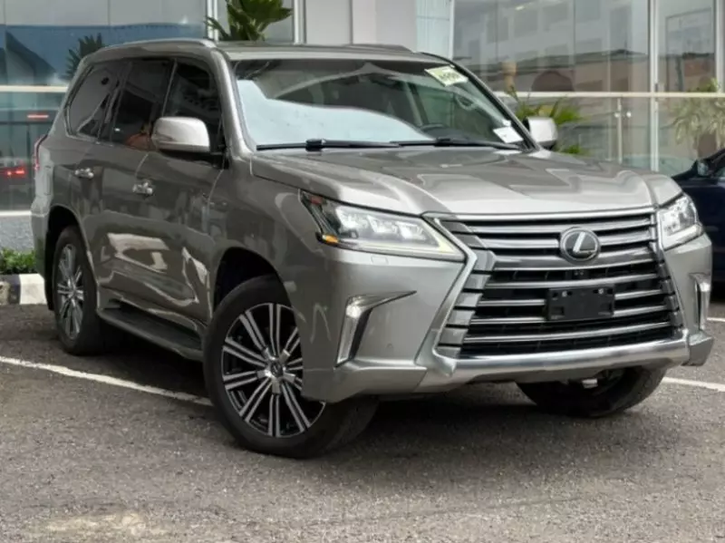 Lexus LX 570 - 2016