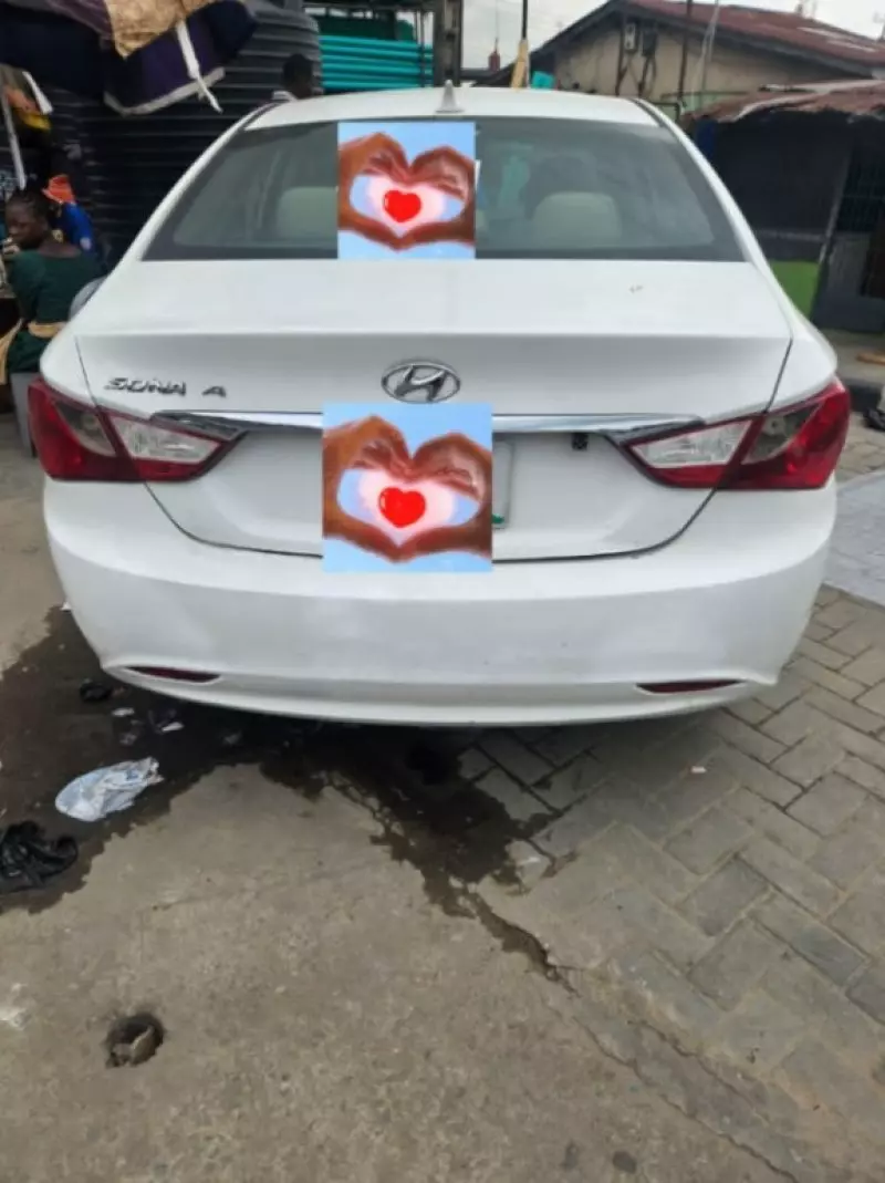 Hyundai Sonata   - 2011