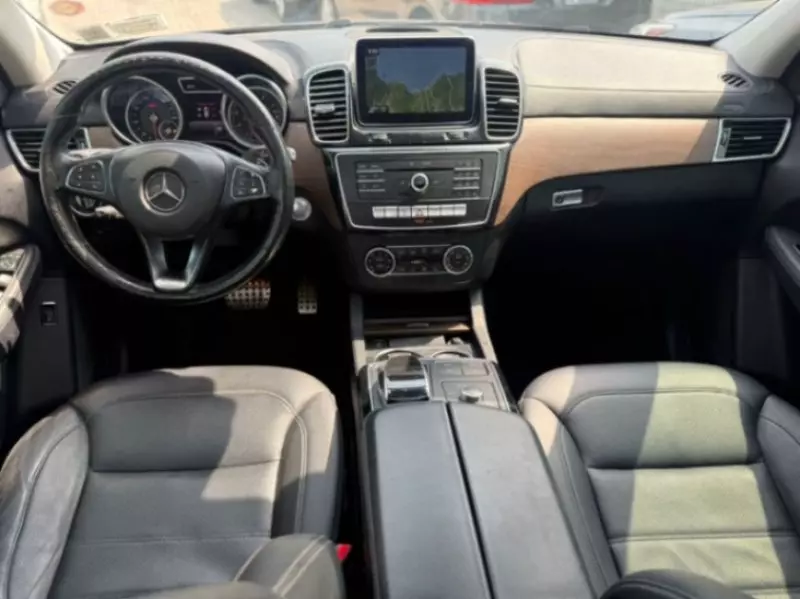 Mercedes-Benz GLE-Class   - 2016