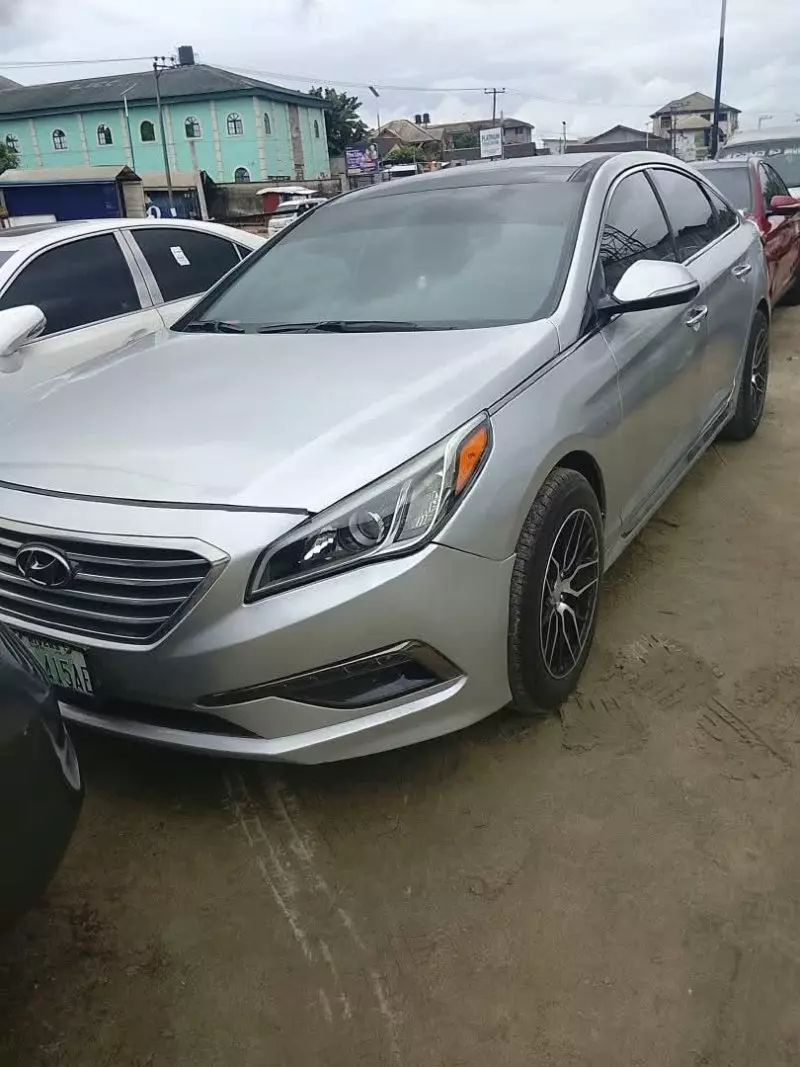 Hyundai Sonata - 2015