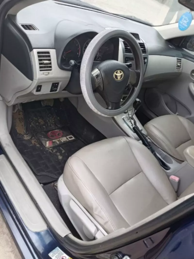 Toyota Corolla   - 2013