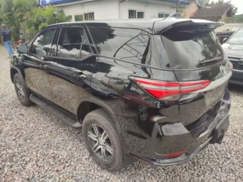 Toyota Fortuner - 2021