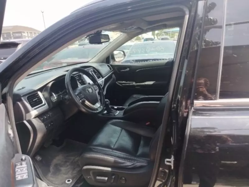 TOYOTA Highlander   - 2015