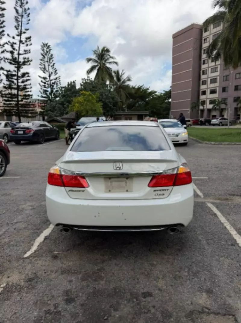 Honda Accord   - 2013