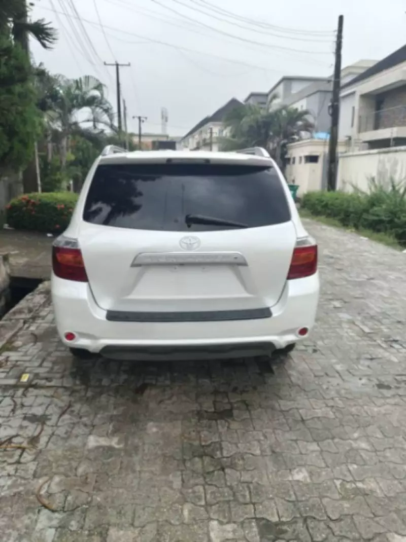 Toyota Highlander - 2010