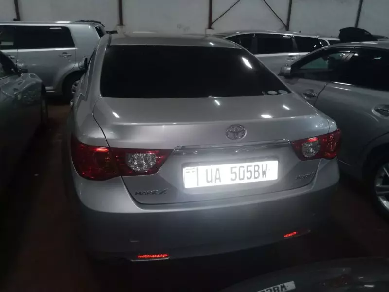 Toyota Mark X   - 2010