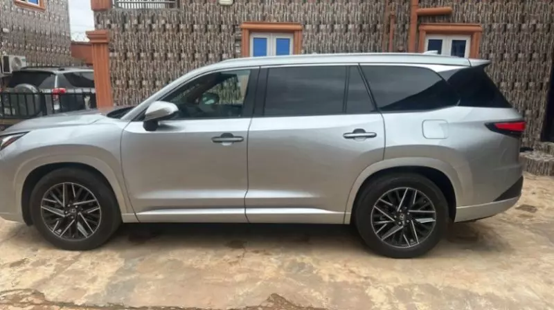 Lexus TX   - 2025