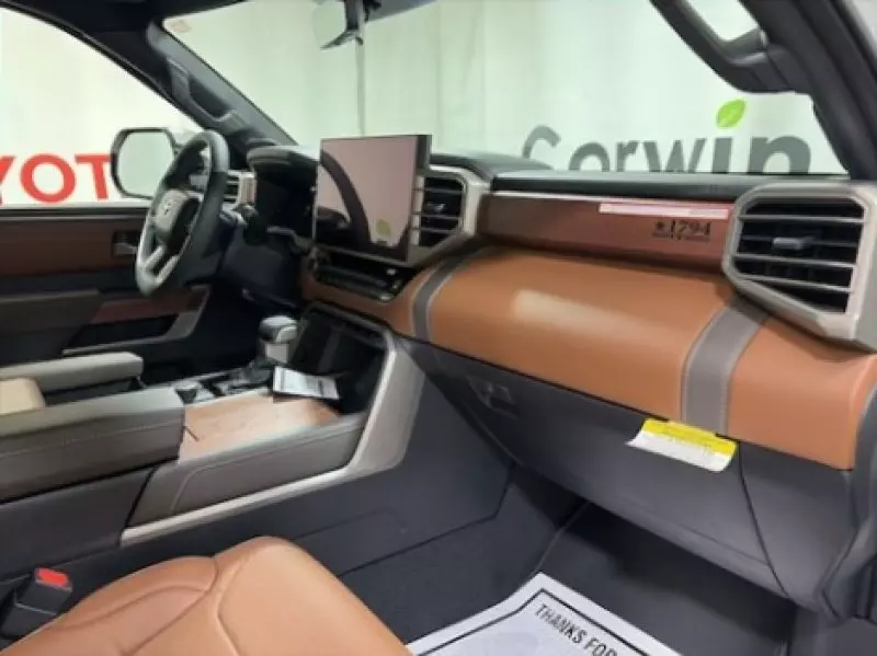TOYOTA Tundra   - 2026