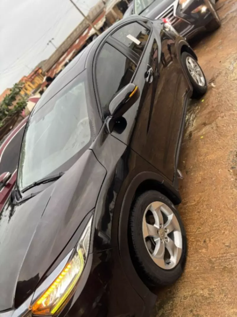 Honda HR-V   - 2015