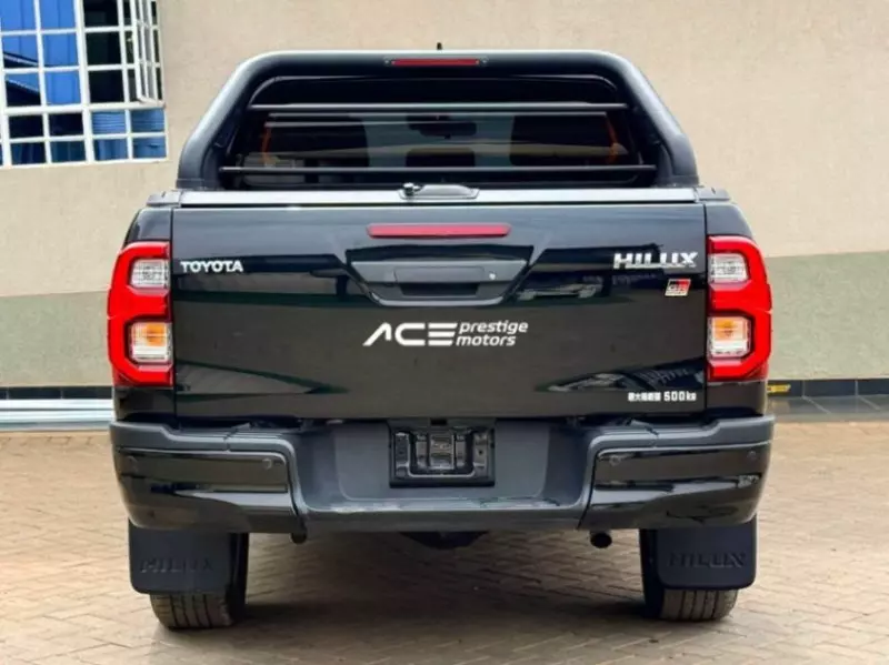 TOYOTA Hilux - 2022