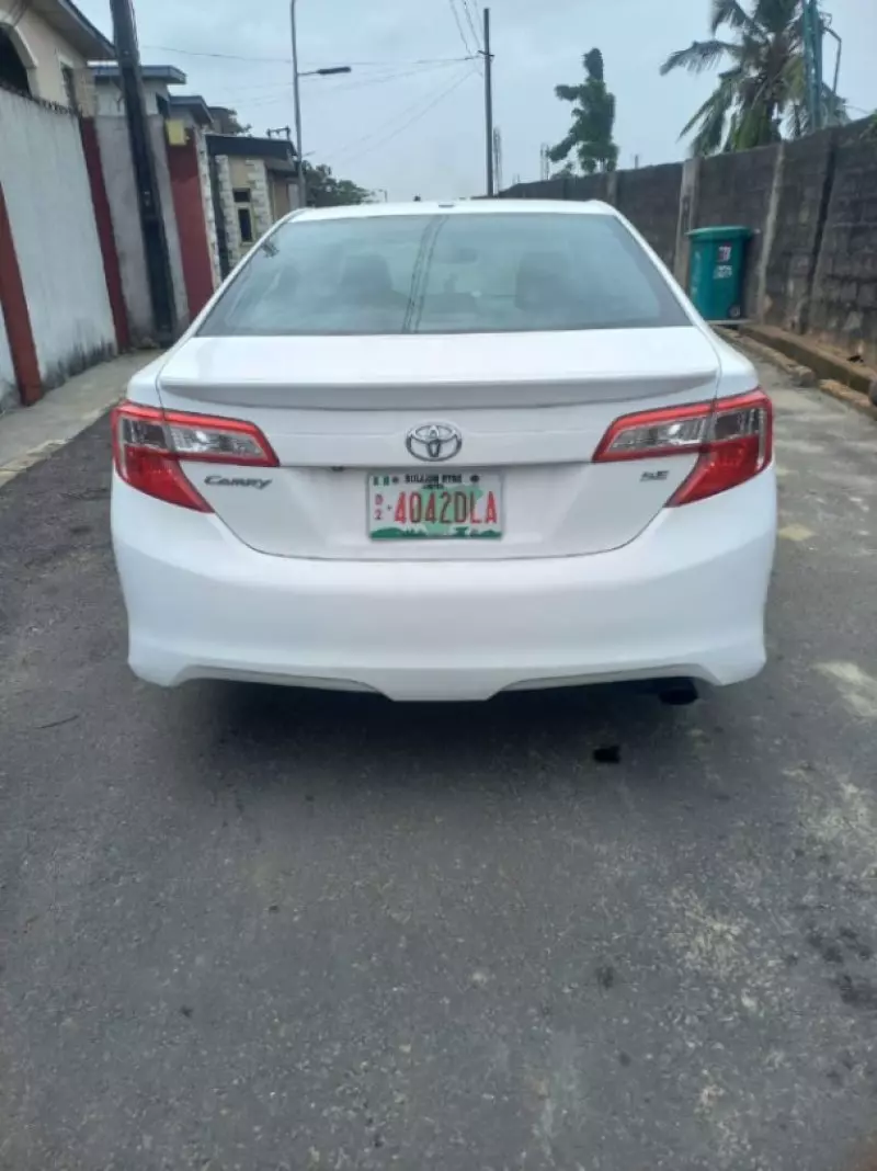 TOYOTA Camry   - 2013