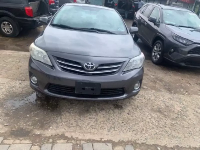 Toyota Corolla   - 2013