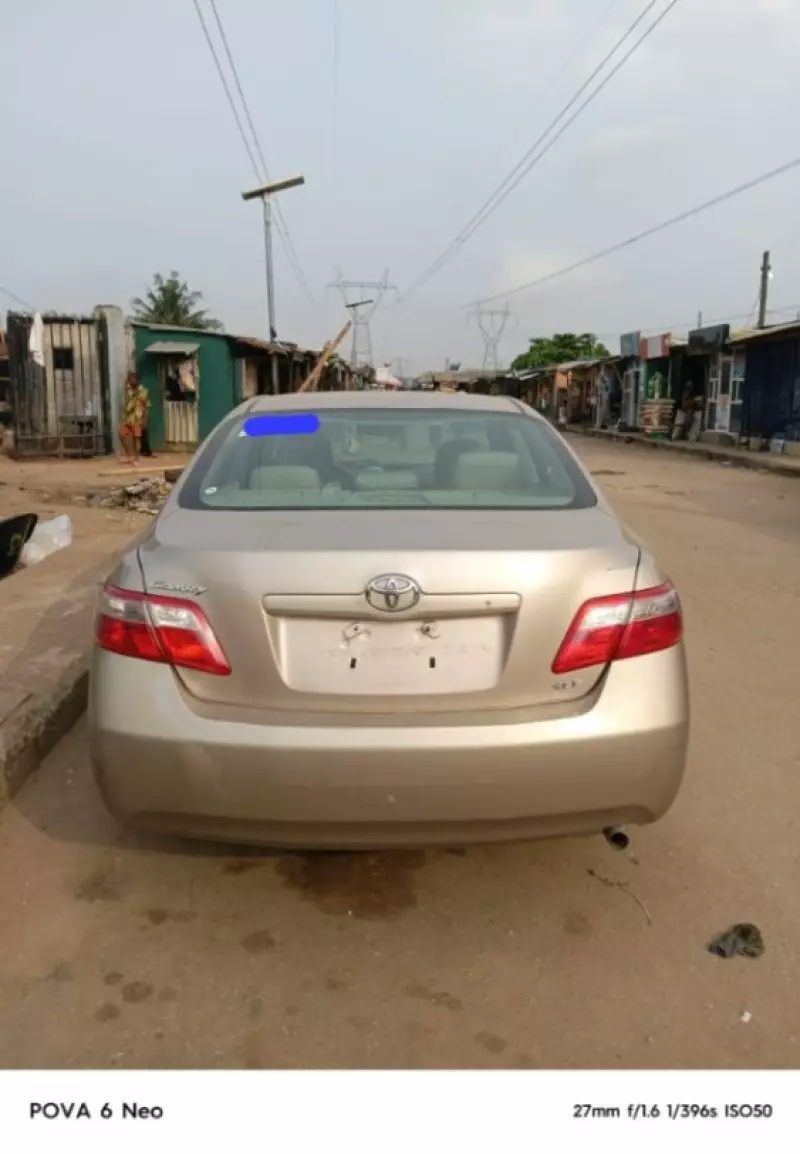 TOYOTA Camry - 2009