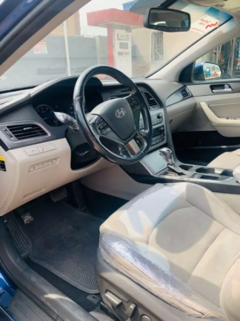 Hyundai Sonata   - 2015