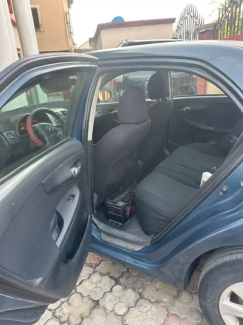 Toyota Corolla   - 2012