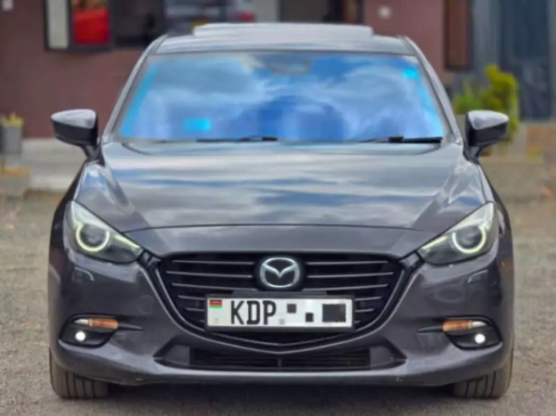 Mazda Axela    - 2016