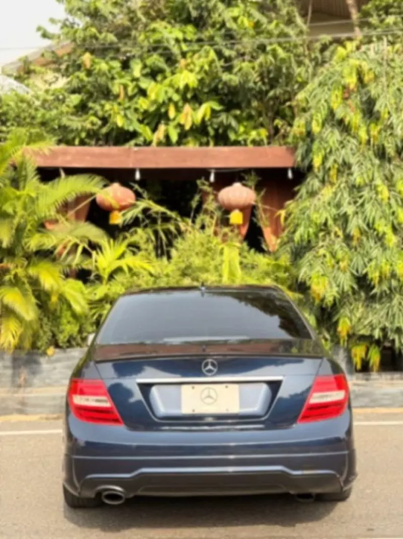 Mercedes-Benz C 300   - 2012