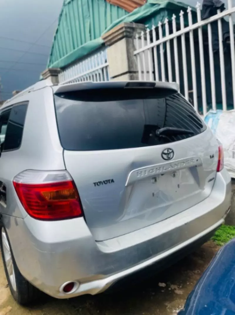 Toyota Highlander   - 2008