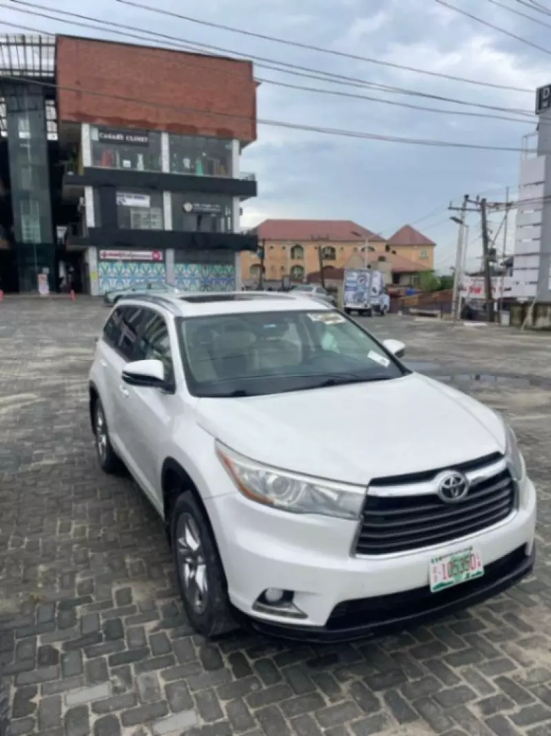 Toyota Highlander - 2015
