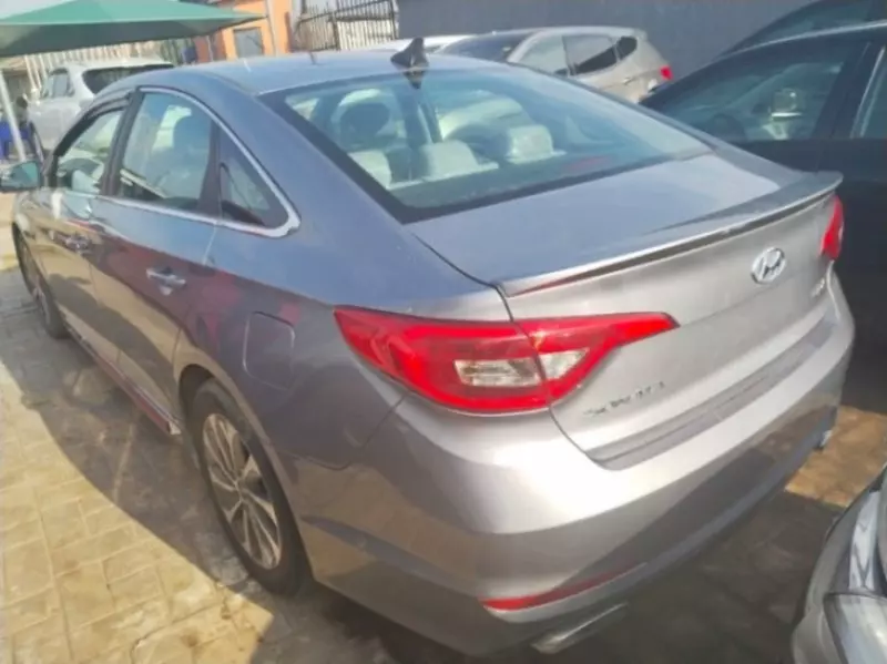Hyundai Sonata - 2016